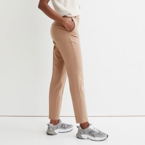 Women’s H&M Tapered Slacks Woven Stretch Fabric Size 2 NWT - Picture 2 of 8